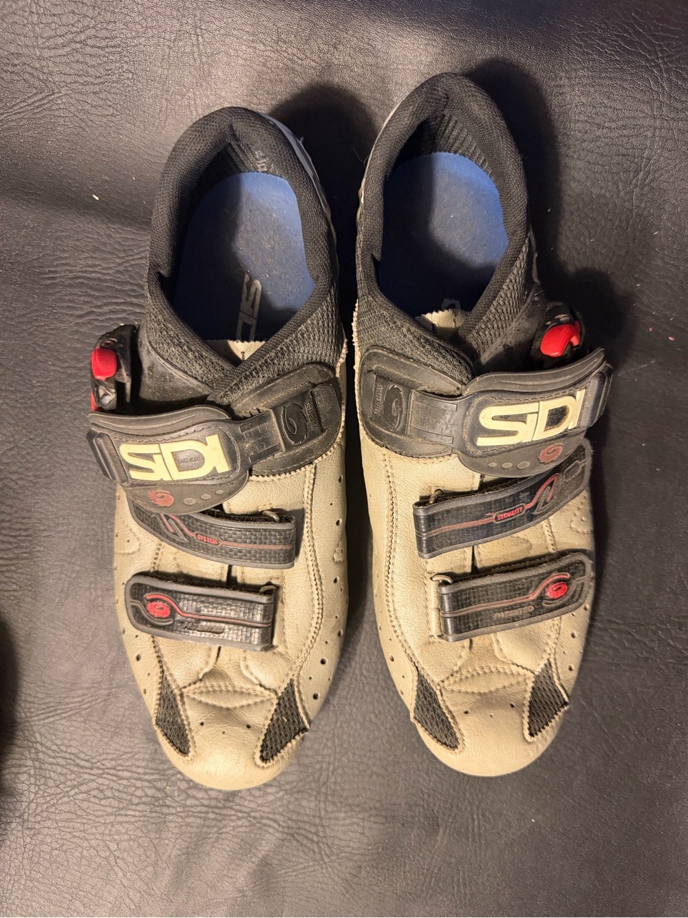 Sidi Men's Athletic Cycling Shoes in Beige and Black